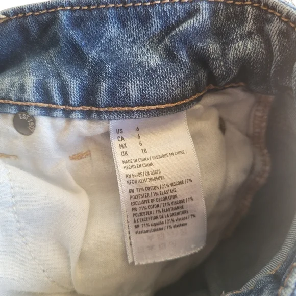 🌟3 For $15 SALE🌟 American Eagle Outfitters High Rise Shortie Destructed Jeans - Picture 4 of 6